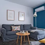 \'Core\' Modern Living Apartment, Rhodes Center