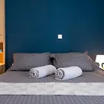 \'Core\' Modern Living Apartment, Rhodes Center