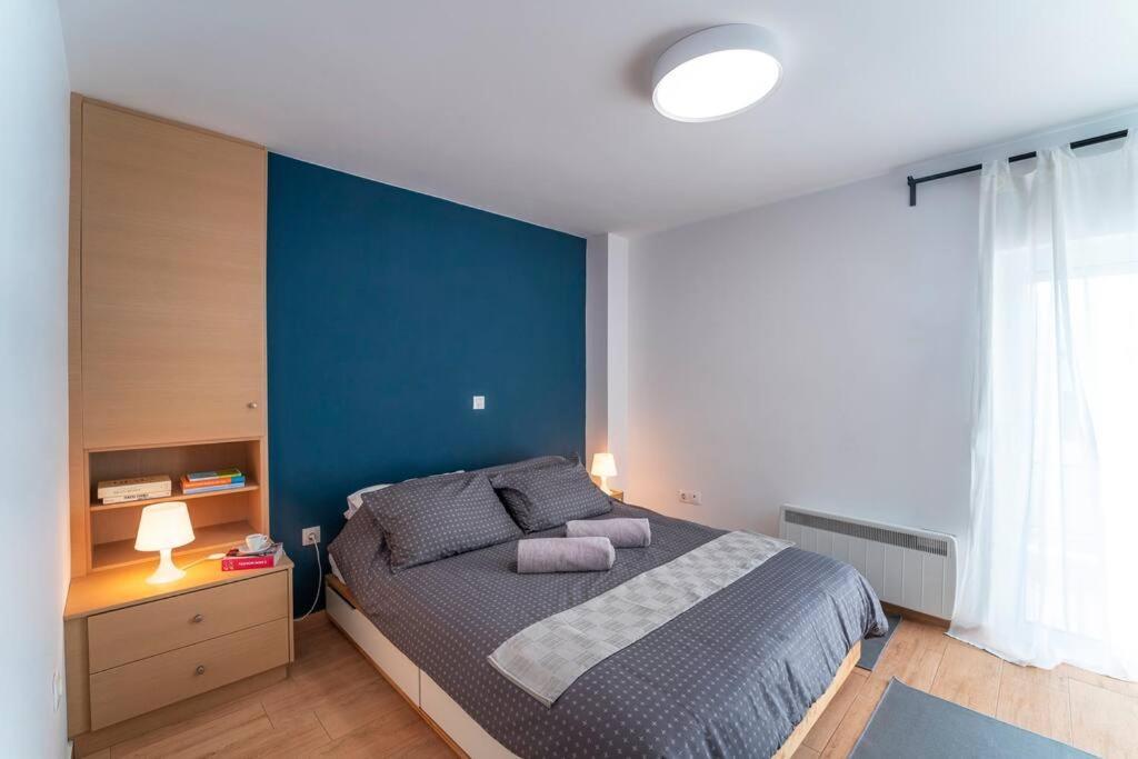 'core' Modern Living Apartment, Rhodes Center Apartmán *